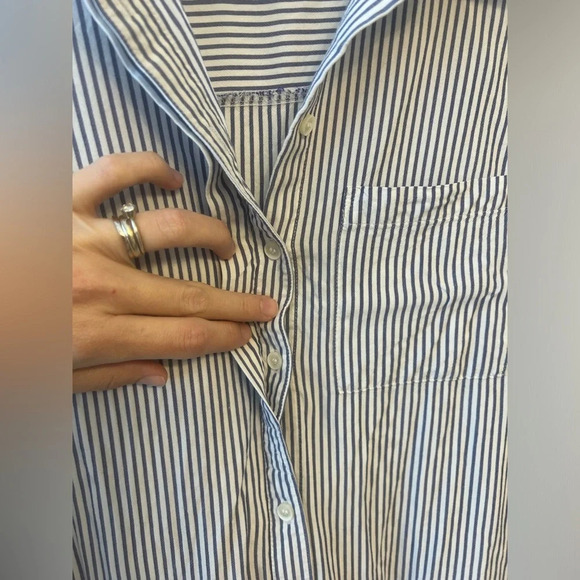 Melrose and Market blue and white striped button down size XS - Picture 4 of 7